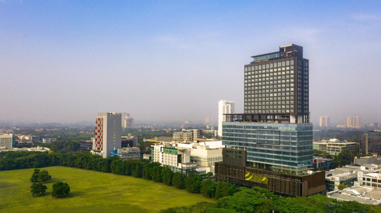 Trembesi Hotel Serpong Exterior photo