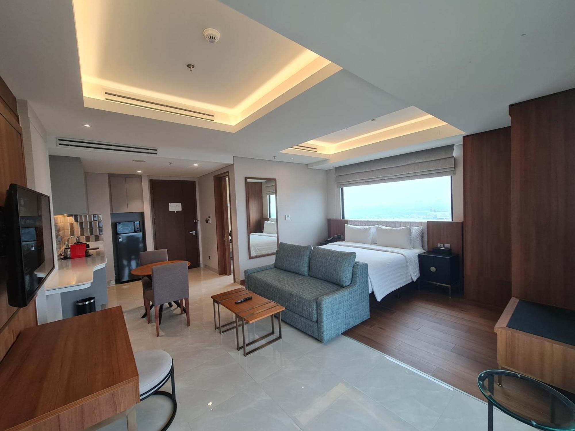 Trembesi Hotel Serpong Exterior photo