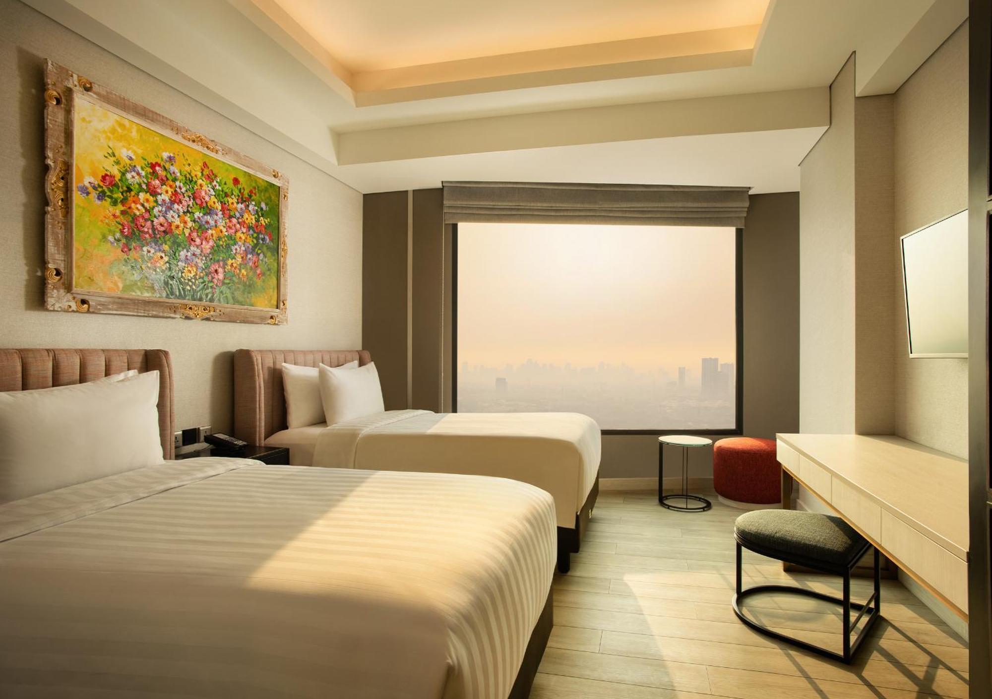 Trembesi Hotel Serpong Exterior photo