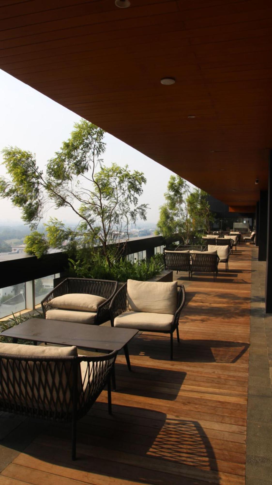 Trembesi Hotel Serpong Exterior photo